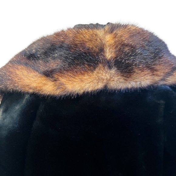 New Olympia Faux Fur Long Coat with Golden‎ Faux Lynx, Size Large - Picture 6 of 15